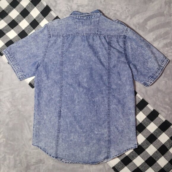 L | Rocawear | Denim Short Sleeved Button Down Shirt - Picture 3 of 4